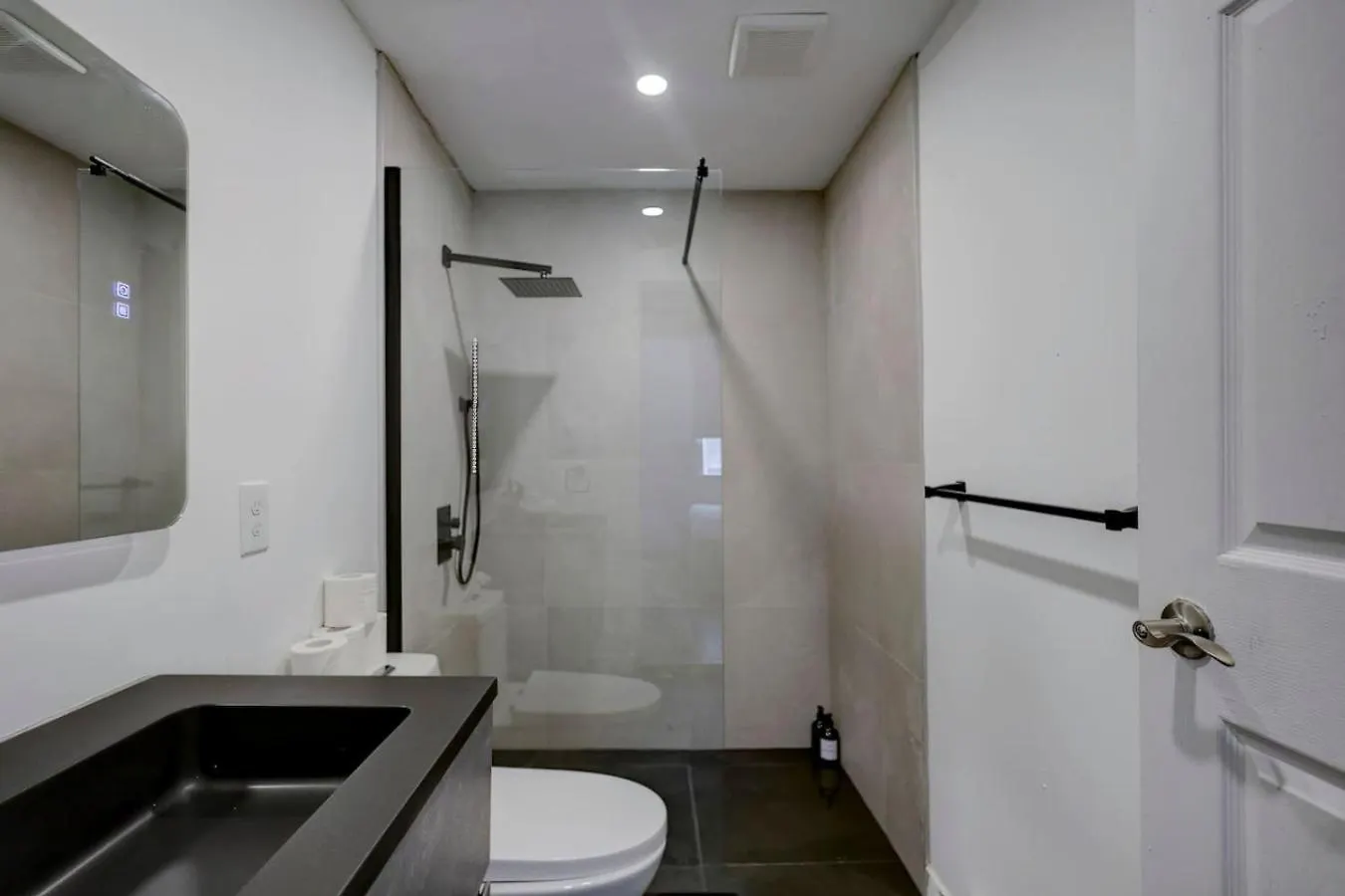 Elegant 4 Bedroom Residence In Downtown Mtl Zh6 Montreal 0*,