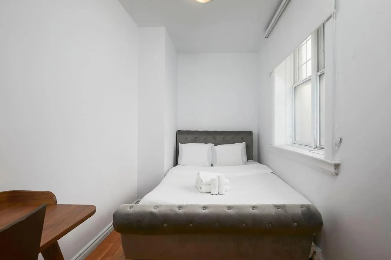 Elegant 4 Bedroom Residence In Downtown Mtl Zh6 Montreal